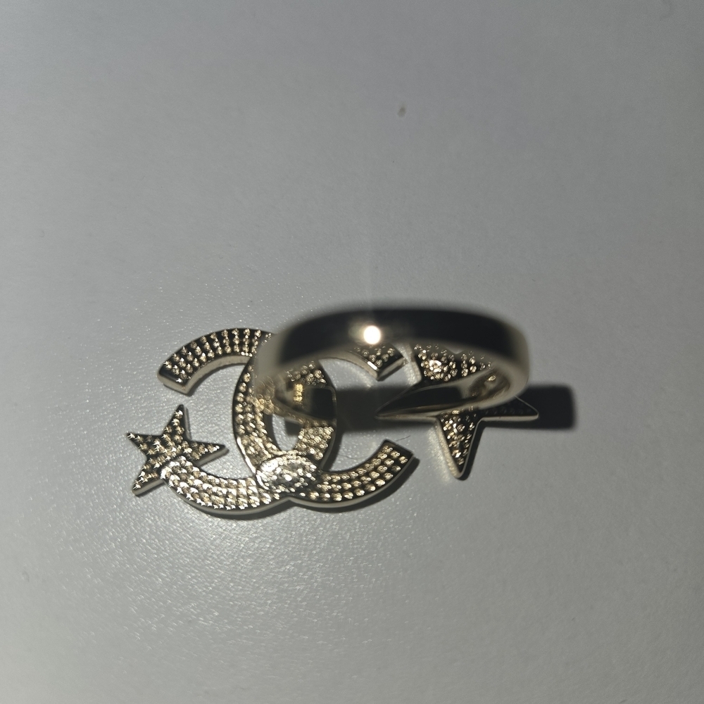 CHANEL Gold and Silver Star Ring - Picture 7 of 9